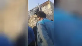 از نرده بری بالا دزدی از شانس نرده به برق وصل باشه