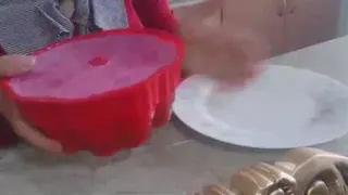 جدا کردن ژله از قالب