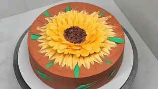 آموزش کیک خانه‌ای مدل آفتابگردون