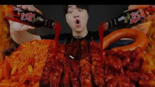 چالش غذا آدم هوس می‌کنه از اینا بخوره همش😅😂😂