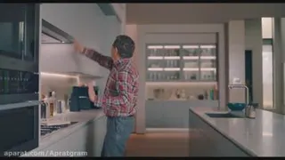 مرد وزنبور