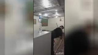 ضربه چرخشی چالش بطری آب