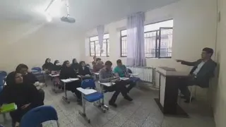 محمد مهدی باقری مدیر و مدرس مجموعه آموزشی زبانpromiss