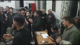 مداحی خوب و دلنشین دلسوز با صدای زیبای آقا عرفان خورند محرم 1402 درمسجدروستای سی