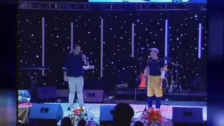 مگه گاو ها هم تلویزیون نگاه میکنن😂😂😂😂