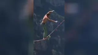 واقعا عجب جراتی داره😰😰😰