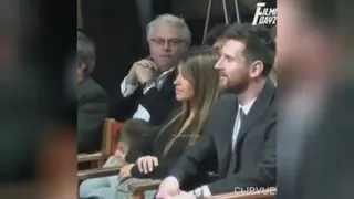 خجالت کشیدن پسر مسی از پدرش😂😂😂😂