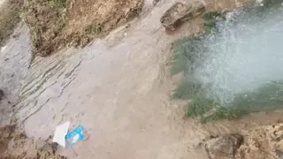 چشمه زیبا