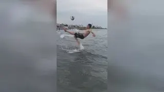 فوتبال پشتک