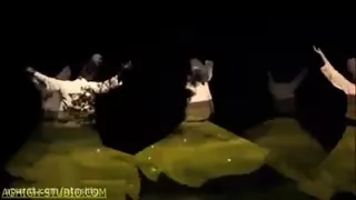 جان من است او هی مزنیدش