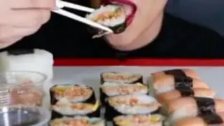 اسمر فود خوشمزه سوشی😋🍙🍙