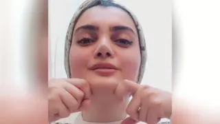 ماساژ صورت با دو دست