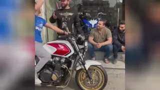 پول همه کار میکنه