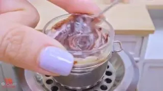 مینی کیک دو طبقه به همراه تزیین