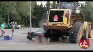 ماشینارو له کرد 😱