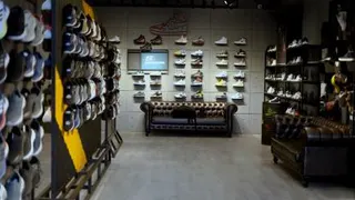 فروشگاه کفش کلاسیک کفش اسپرت