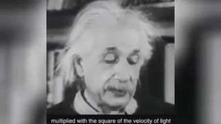 آلبرت انیشتین در حال شرح و توضیح فرمول معروف E=mc2 !📝