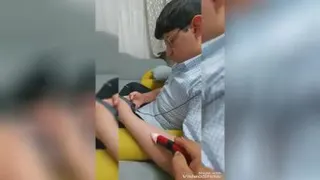 هیچ موقعه گوشی به برق استفاده نکنید
