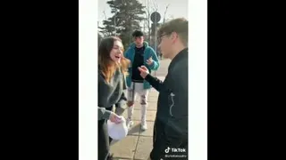 این گدایه🤣