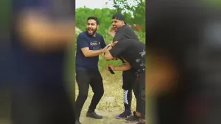 فقط بخند
