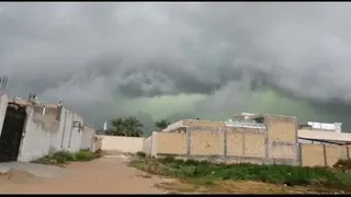 عبور ابرهای سبز از آسمان