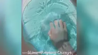 اسلایم آبی شفاف