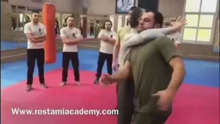 استاد دفاع شخصی
