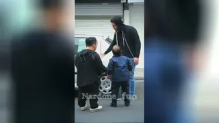 اصغر بیاد 😂