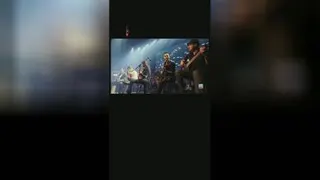 زیباست
