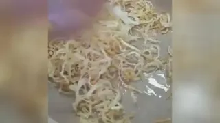 سرخ شدن پیاز خشک