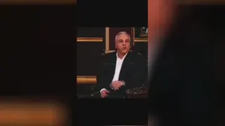گل هدیه دادن به خانم ها