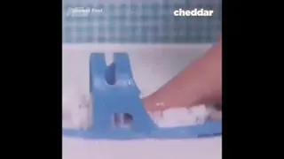 اینم یه ابتکار برای اینکه توی حموم خم نشید برای شستن پاهاتون😄