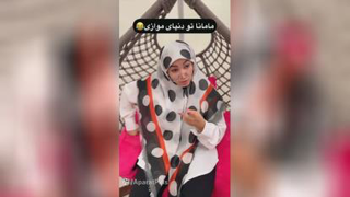 کلیپ خنده دار ؛ کمدی باحال ؛ طنز خنده دار ساسان و فاطی ؛ مامانا تو دنیای موازی