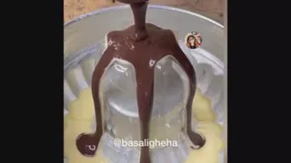 روش جالب برای پخت کیک دو رنگ