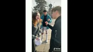 این گدایه🤣