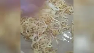 سرخ شدن پیاز خشک