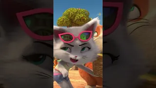 از آسمان سیب می‌بارد! 🍎😹 — کلیپ کوتاه ۴۴ گربه