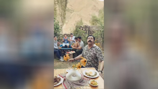 یه موسیقی زیبا و خاص بشنویم