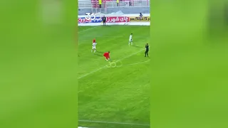 سهل‌گیری عجیب داور برای ضربه دروازه!