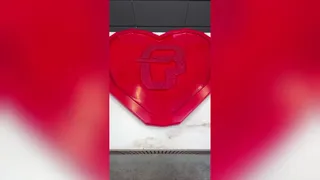 نامزدم را با یک قلب شکلاتی غافلگیر کردم