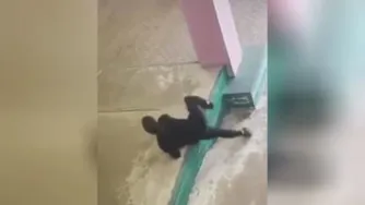 وقتی جلو مدرسه دخترونه میخوری زمین