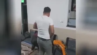 ریختن ریختن 😂😂😂