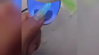 خودت ناخن بکار