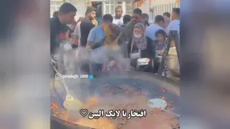 کارانسانی بورک اشبز ترک رفته بین اهالی محل کارش واقعا بینطیره