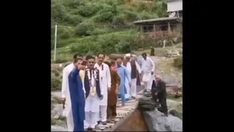 خوب چی داریم مسولین محترم جهت #احداث #پل #ضروری #روستایی #نیازمند #سلفی میگیرن
