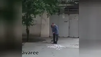 خندوانه : دوربین مخفی واکنش مردم به کیف پول نابینا