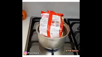 وقتی خیلی حواس پرتی 😂😂