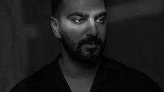 اهنگ ازم دوری