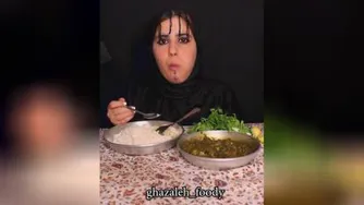 عرب کی بودی تووووو 😄😄😄راستی غذای دریایی دوست  یا ندوست😊😊😊