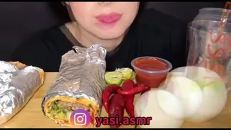 Yasi asmr🥰موکبانگ 💥با صدای بلند ببینید😜😜😜